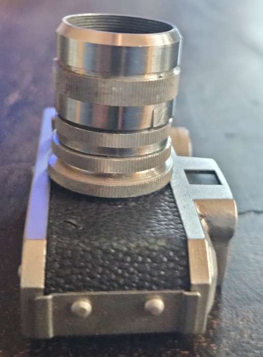 Vintage Miniature Kiku 16 Model II camera (1954).