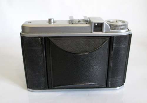 Vintage Voigtlander Perkeo I Camera 120 Roll Film Camera, Vaskar 75mm f/4.5 Lens in case.