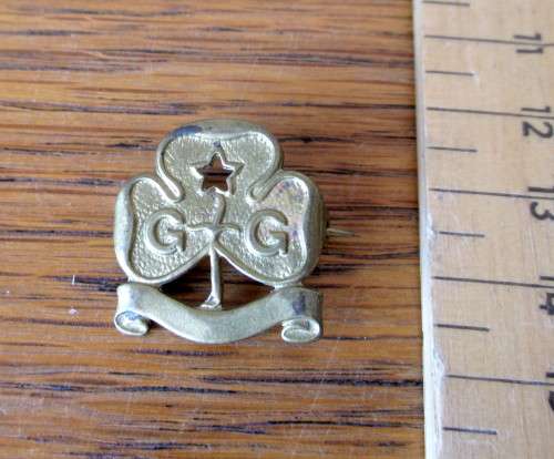 Vintage 1940`s Girl Guides Brass Badge