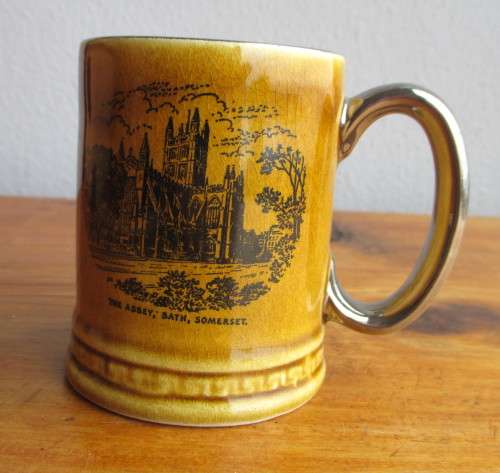The Abbey, Bathe, Somerset, Mini Beer tankard. Souvenier. 70mm high.