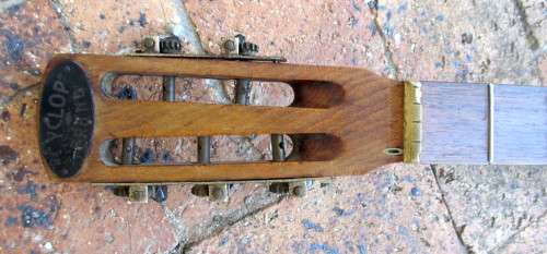 Vintage Cyclop 5 String Banjitar. RARE. No strings, need good clean and service. 90cm