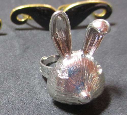 Lot of 6 costume Rings.