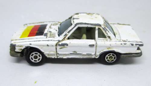 Vintage Yatming Mercedes Benz 350SL No. 1011, White with German Flag, Well played, as per photo.
