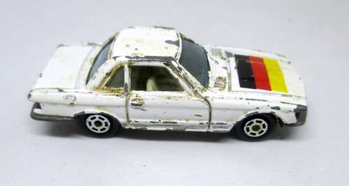 Vintage Yatming Mercedes Benz 350SL No. 1011, White with German Flag, Well played, as per photo.
