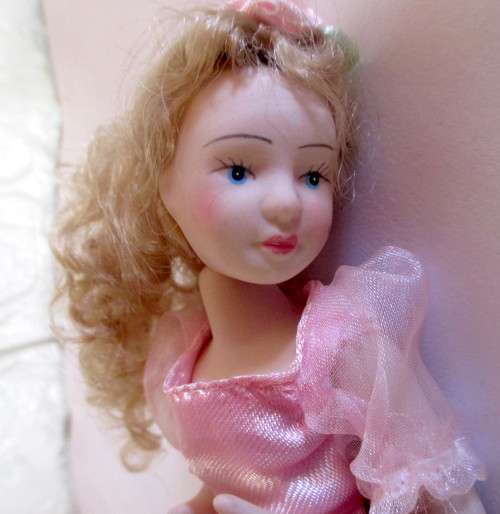 Vintage Full Body Porcelain Doll. Delicate. 20cm long.