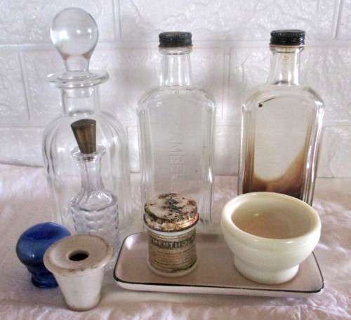 Lot of nine Vintage Glass and Porcelain Apothecary/Medical items.