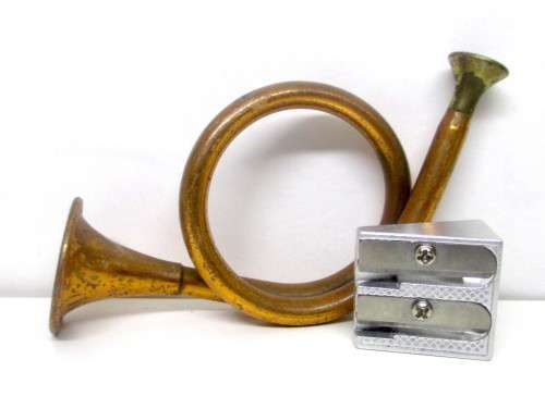 MINI BUGLE BRASS & COPPER VINTAGE BUGLE . 100mm.