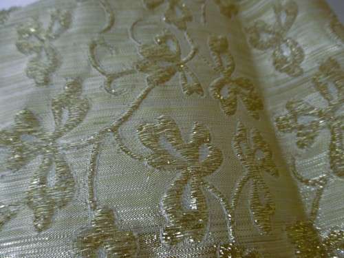 Vintage Brocade Gold Flower Evening bag with silk lining. Chain Sling can be adjusted. 190 x170mm.