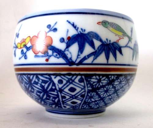 Japanese kakiemon? Imari Styl delicate porcelain cup/bpwl/ Hairline crack. 60x75 mm Marked.