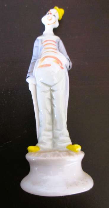 SALE R25 - Vintage Ceramic CLOWN FIGURINE Made in Taiwan 140mm high, Hand Painted. In original box.