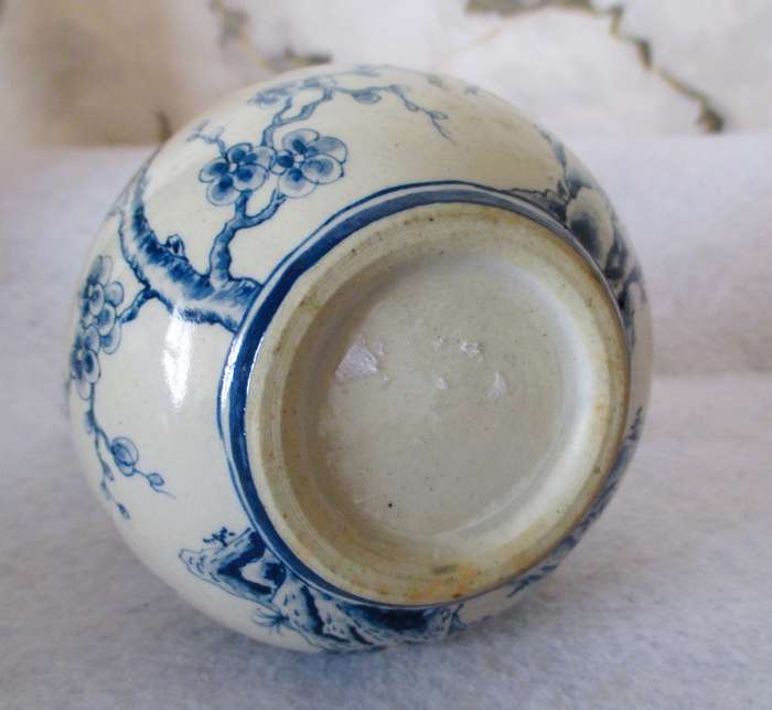 Antique Old Blue White Porcelain Dynasty Pine Tree Bamboo Flower Bottle Vase. RARE. 130mm