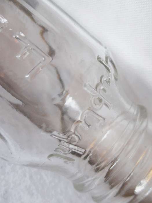 Vintage Griptight Freflo 8 ounce glass Baby bottle.