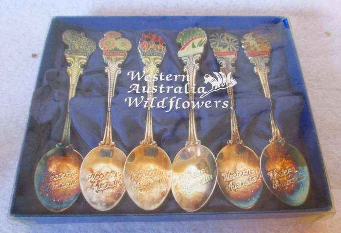 Western Australia Wildflowers set of 6 spoons. Vintage silver plate set. Made in NZ.