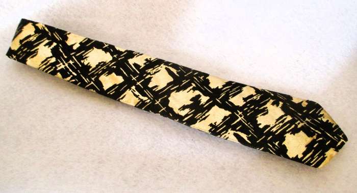 Vintage Black velet and gold Mens Evening Tie, Made by Susan, as per photo. Worn.