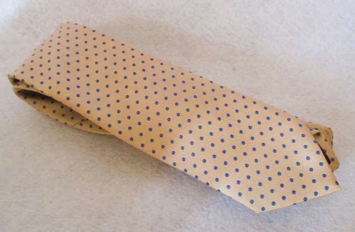 Vintage Men`s Tie, Signature, as per photo. Worn.