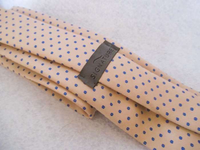 Vintage Men`s Tie, Signature, as per photo. Worn.