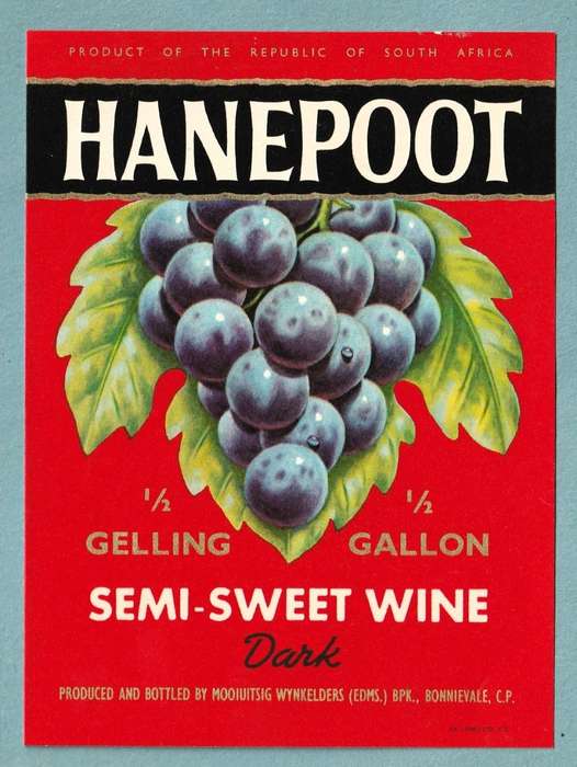 2 x Vintage Wine Bottle Labels. Mooiuitsig Semi-Sweet Hanepoot. Half Gallon Wine.