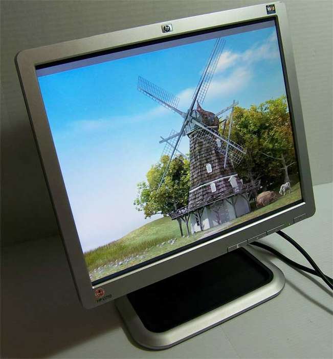 HP LE1710 17INCH LCD SCREEN