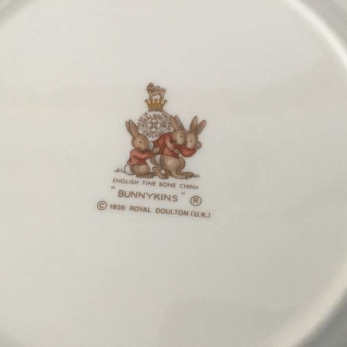 Royal Doulton bunnykins teaching clock & plate ,cup