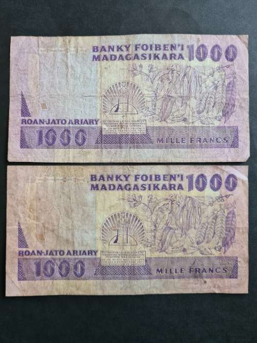 2 x Madagascar 100 Ariary