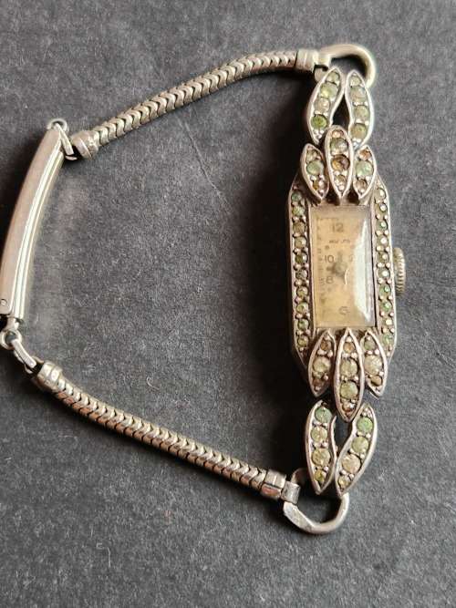 Vintage Ladies Watch (not working) - as per photograph