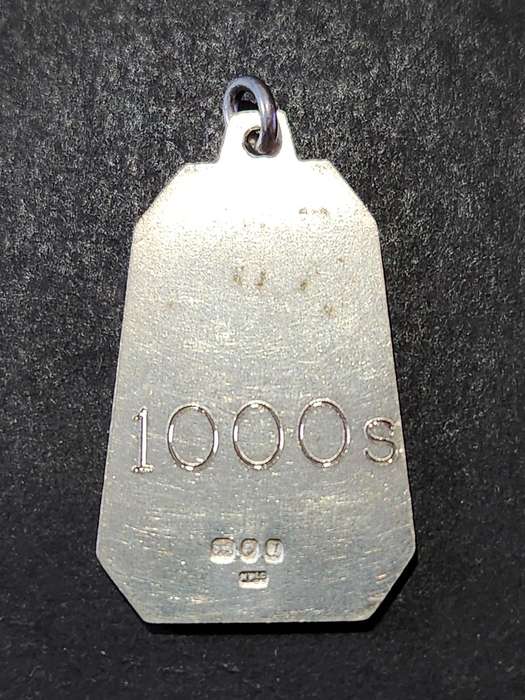 Hallmark Silver Golf Pendant 7.9g (excellent condition) - as per photograph