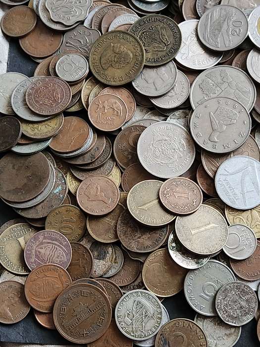 Mixed Lot of World Coins 2 kg - as per photograph