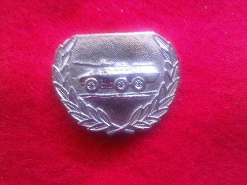 MECHANISED INFANTRY BREAST BADGE - EXCELLENT CONDITION