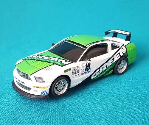 NINCO FORD RACING SLOT CAR