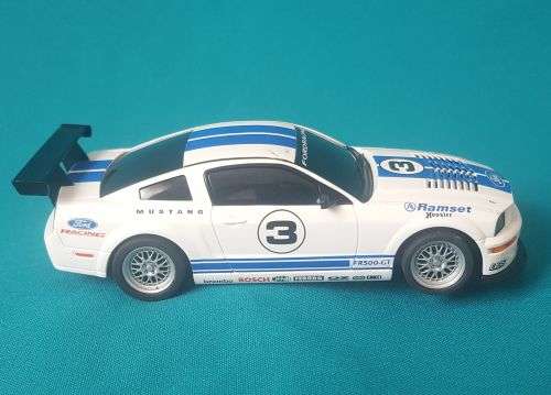 NINCO FORD RACING SLOT CAR
