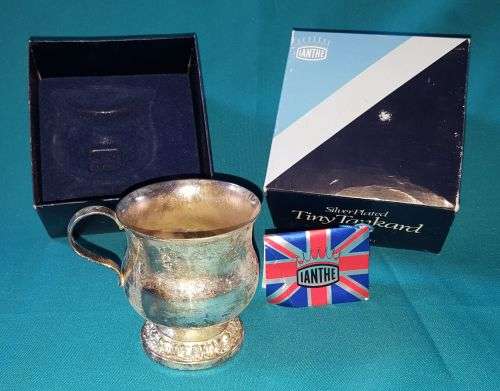 VINTAGE SILVER PLATED IANTHE TINY TANKARD IN ORIGINAL BOX