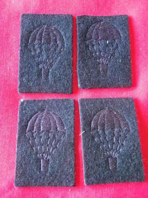 GREAT BRITAIN ? 4  X ARMY PARACHUTE QUALIFICATION BADGES - UNABLE TO IDENTIFY OR AUTHENTICATE