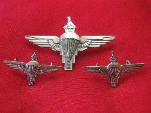 ZIMBABWE ARMY - PARACHUTE REGT. BERET BADGE + FACING PAIR COLLAR BADGES - UNCOMMON    (6028)