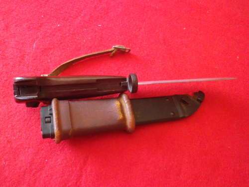 RHODESIAN BUSH WAR PICK UP - AKM BAYONET IN GOOD CONDITION (7180)