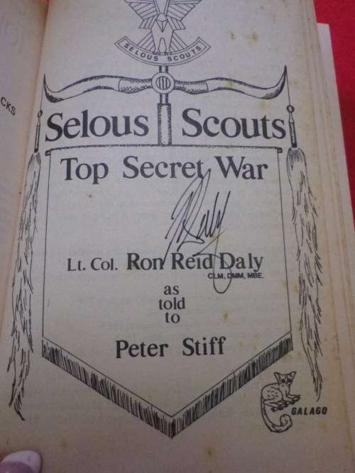 RHODESIA - `SELOUS SCOUTS TOP SECRET WAR` - REID-DALY (SIGNED)  + STIFF - SC  SOME FOXING   (8142)