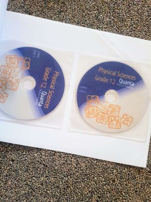 Physical sciences grade 12 quanta text book Like new With 2 discs