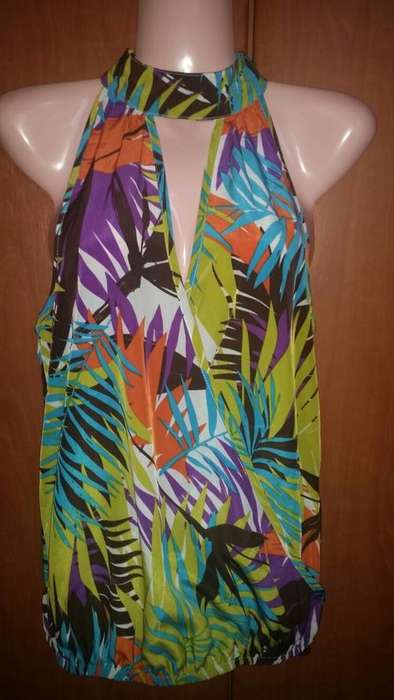 Sexy low cut summer top with vibrant design / size 28 / New - Bargain bid!