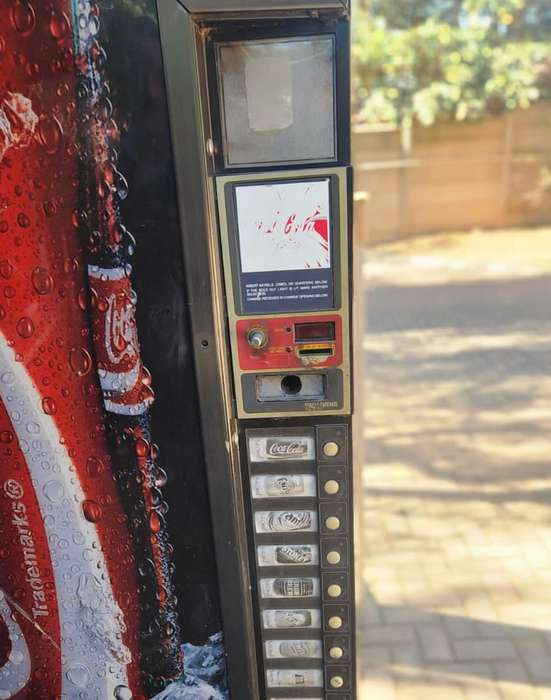 Working 100% - Coca-Cola Vending Machine - Collection Only