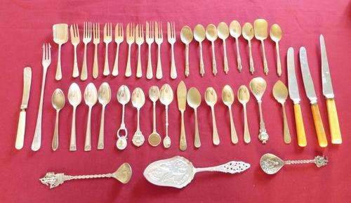 A large collection of cutlery