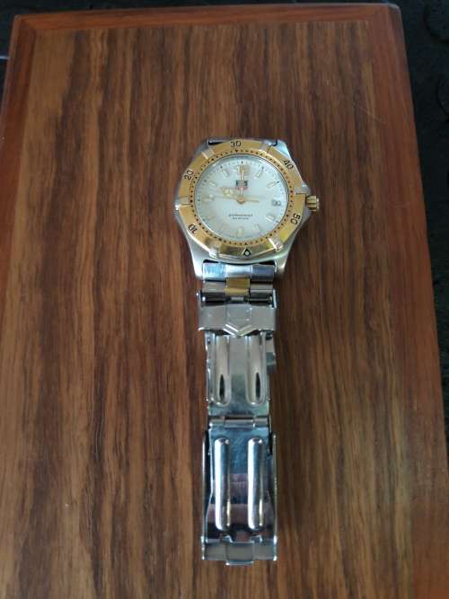 Tag Heuer Professional WK1120 Two Tone White Dial 37mm Diver 200m Quartz Men's Watch (Unisex)