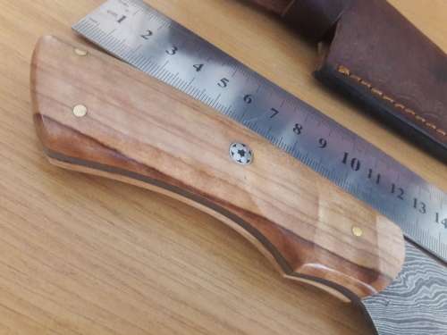 Handmade DAMASCUS Steel Hunting Knife with Wooden handle scales. NEW DESIGN !!!!!