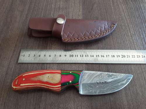 Handmade DAMASCUS Steel Hunting Knife with Wooden handle scales.FULL TANG !!!!!!