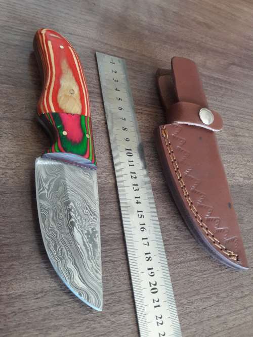 Handmade DAMASCUS Steel Hunting Knife with Wooden handle scales.FULL TANG !!!!!!