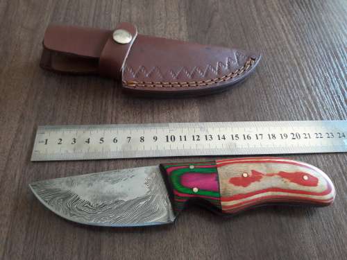 Handmade DAMASCUS Steel Hunting Knife with Wooden handle scales.FULL TANG !!!!!!