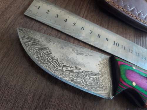 Handmade DAMASCUS Steel Hunting Knife with Wooden handle scales.FULL TANG !!!!!!