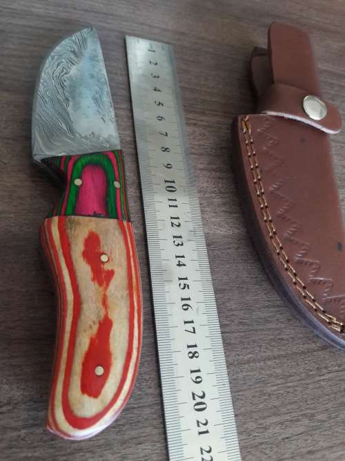 Handmade DAMASCUS Steel Hunting Knife with Wooden handle scales.FULL TANG !!!!!!