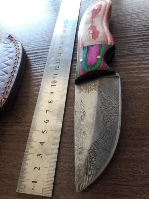 Handmade DAMASCUS Steel Hunting Knife with Wooden handle scales.FULL TANG !!!!!!