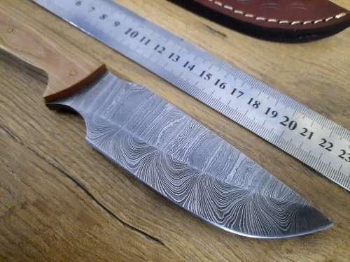 Handmade Damascus steel HUNTING Knife with Wooden handle scales. The exact knife you will receive.