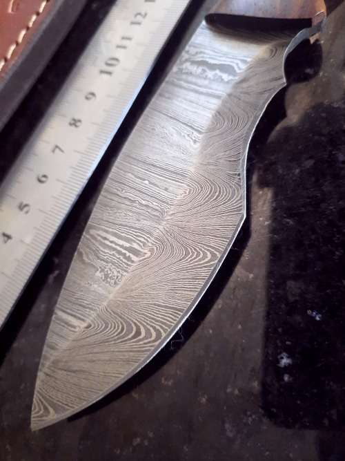 Handmade Damascus steel HUNTING  knife with Wooden handle scales. Please read description.