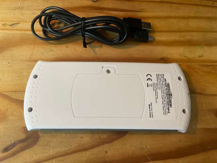 Sega Mega Drive Ultimate Portable Game Player(SEGA)